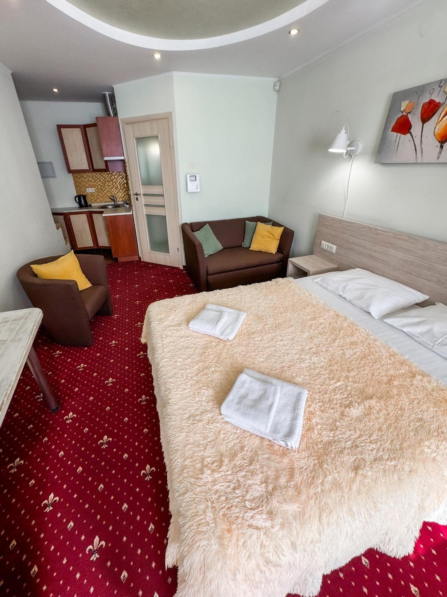Apartments Deluxe Ivano-Frankivsk Esterno foto